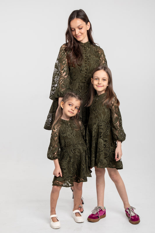Mini Pariony I | Zínnia Green Lace Dress
